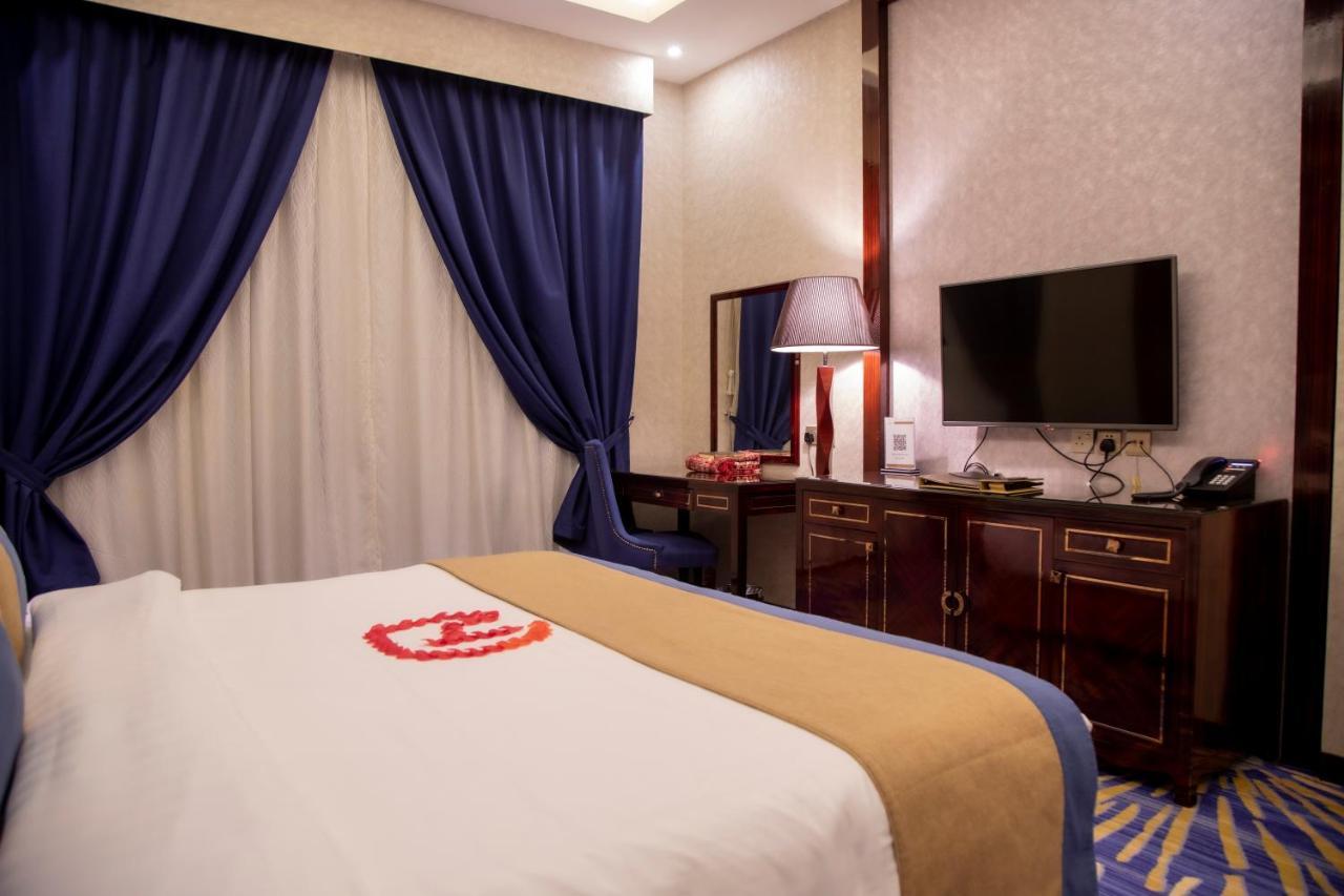 فندق هوليداي الخليج الرياض - Holiday Al Khaleej Hotel Exterior foto