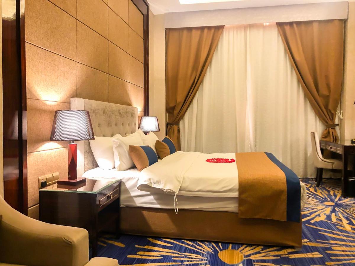 فندق هوليداي الخليج الرياض - Holiday Al Khaleej Hotel Exterior foto