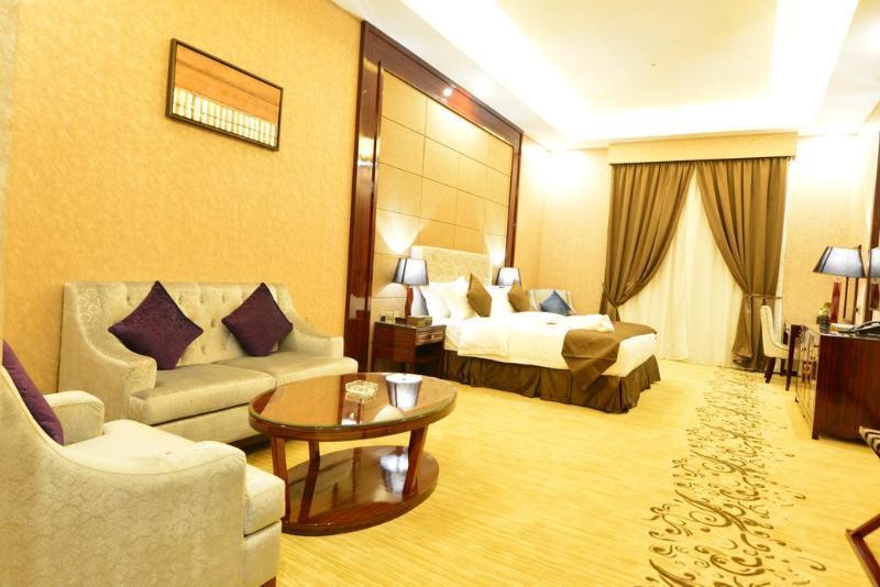 فندق هوليداي الخليج الرياض - Holiday Al Khaleej Hotel Exterior foto