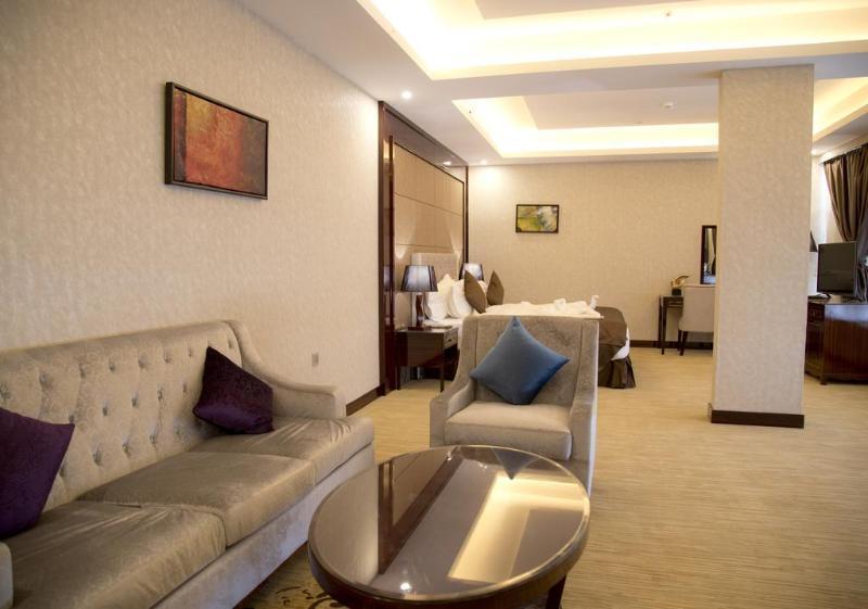فندق هوليداي الخليج الرياض - Holiday Al Khaleej Hotel Exterior foto